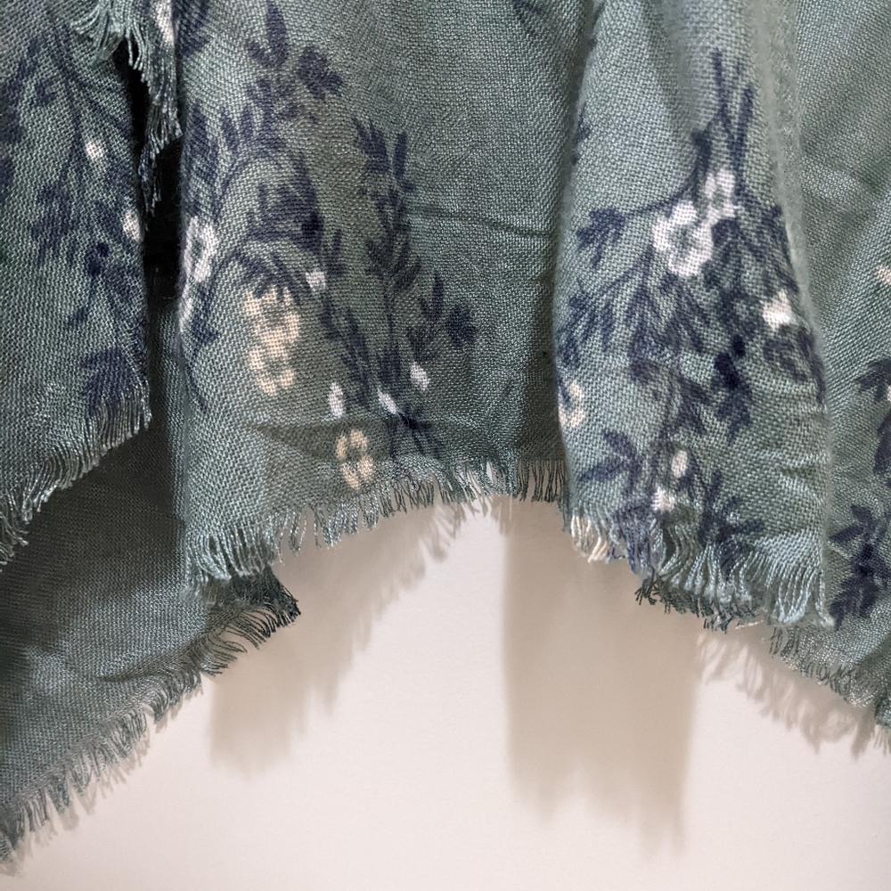 Gentle Fawn Kimono/ Shawl - Picture 5 of 7